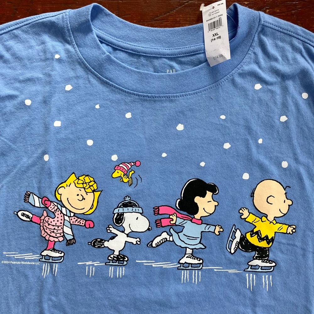 GAP Peanuts Snoopy Ice Skating Kids Tee